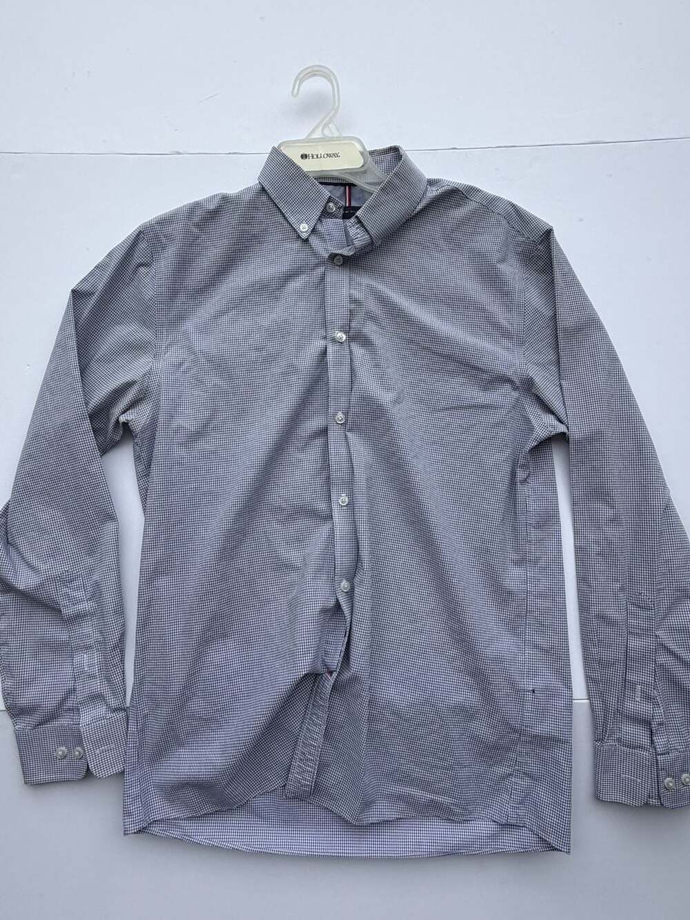 Tommy Hilfiger Men's Long Sleeve Button Down Dress Shirt Size 15.5 32/33